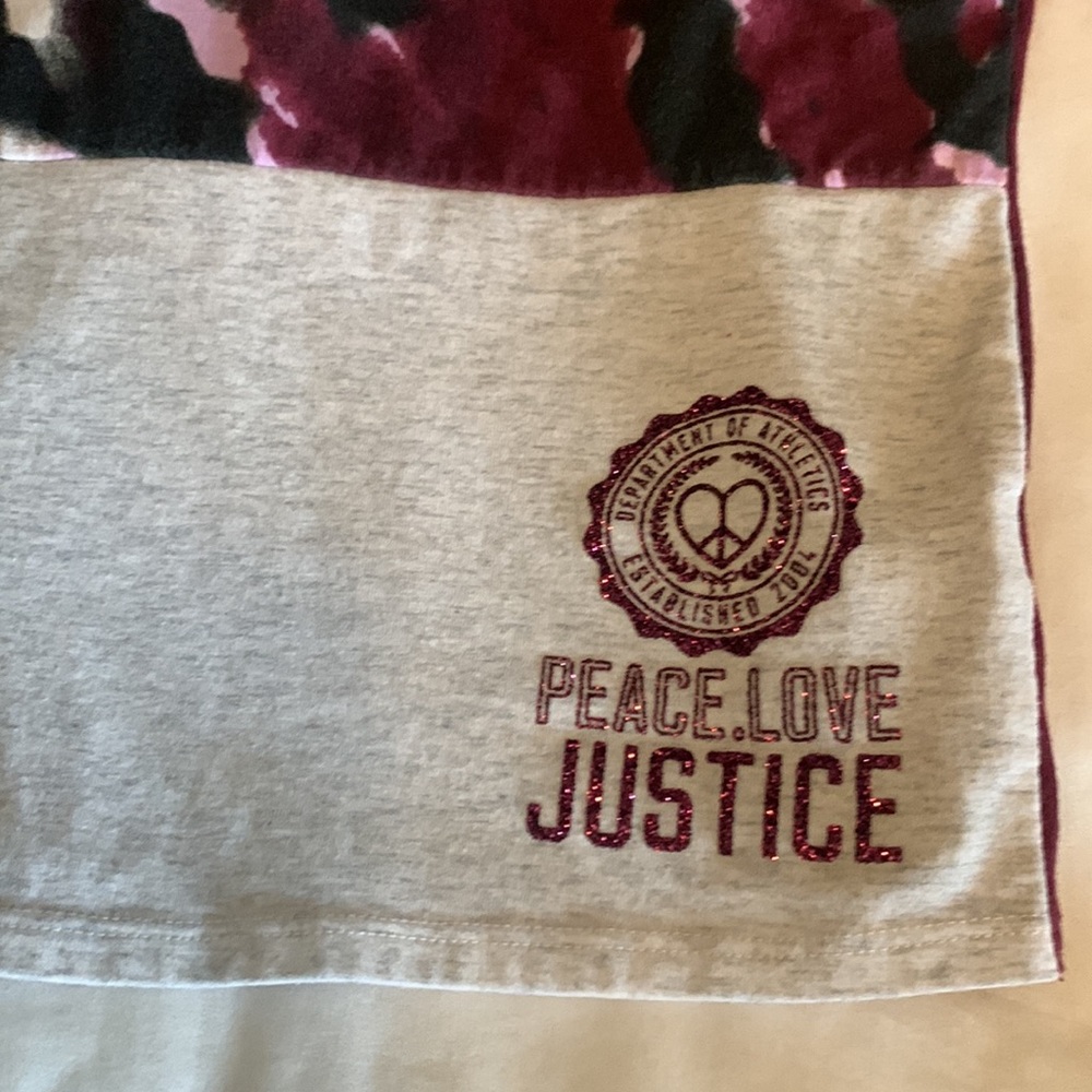 Girls Justice Size Medium (10) crop top. - Picture 3 of 6